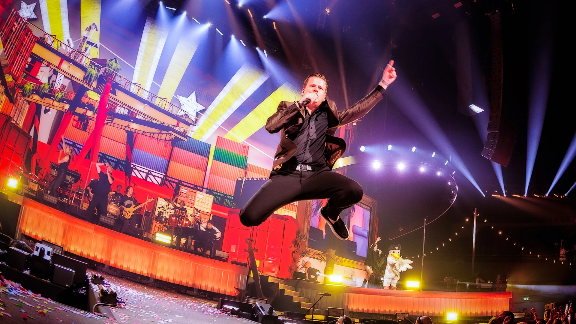 Live muziekspektakel met artiesten en publiek